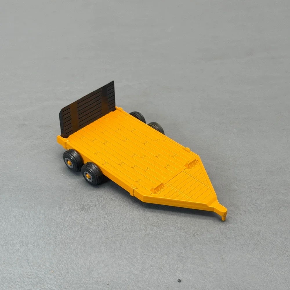 ERTL 1:64 Yellow Flatbed Utility Trailer Diecast Vintage Farm Toy Only